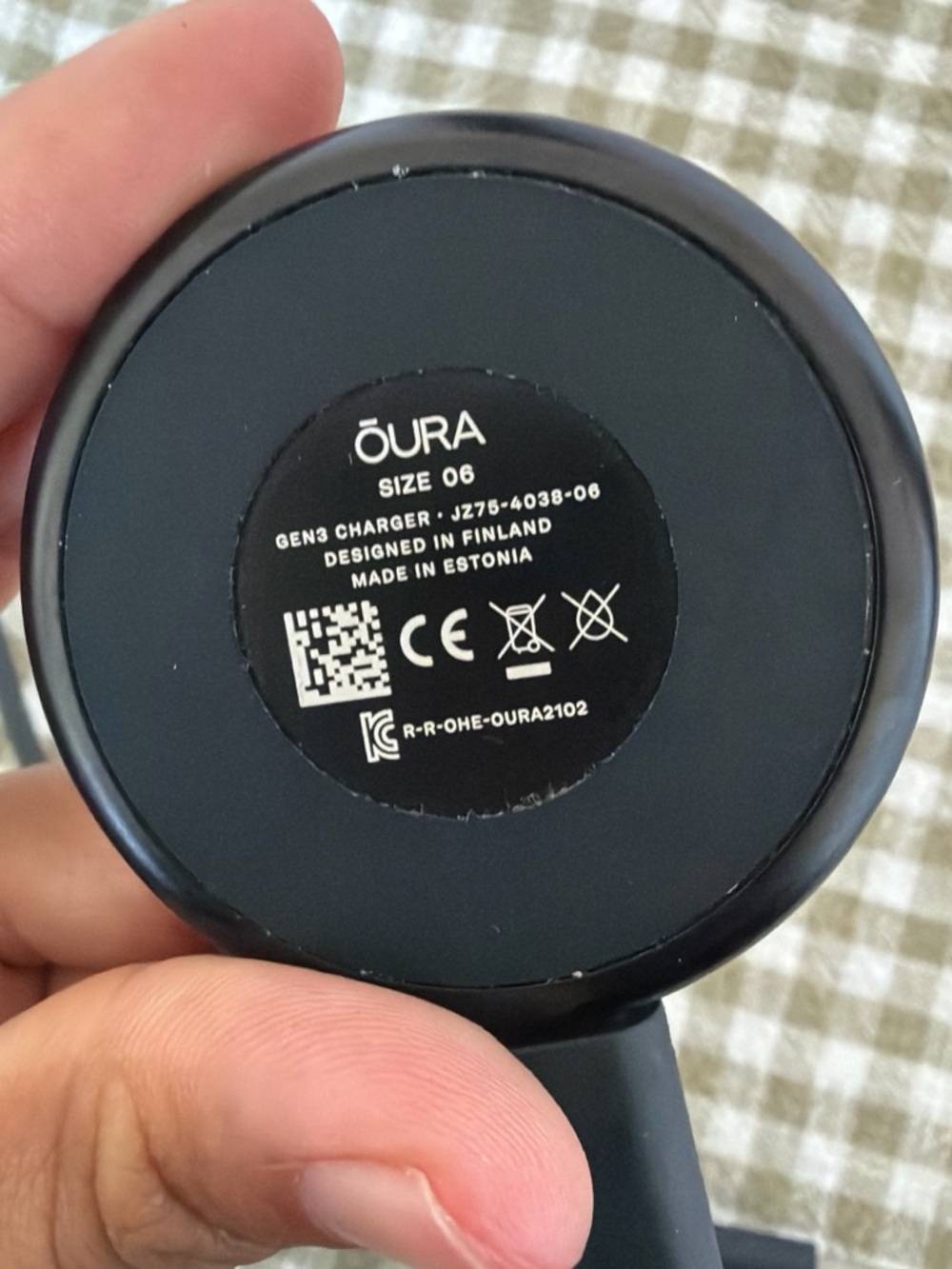 Oura Ring Gen 3! With Charger. - Picture 3 of 3